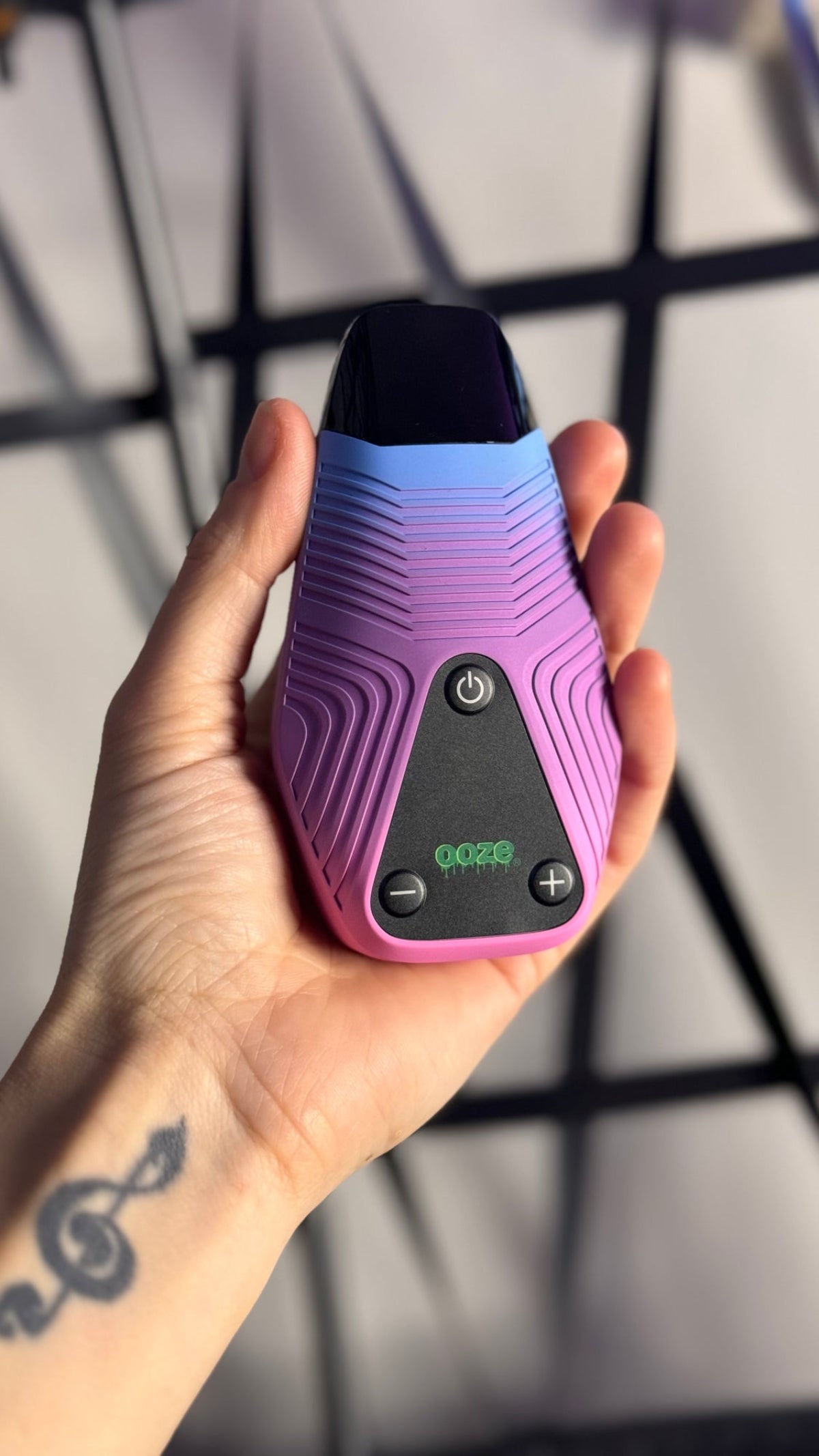 Ooze Brink Dry Herb Vaporizer - Convection Heating Portable Device