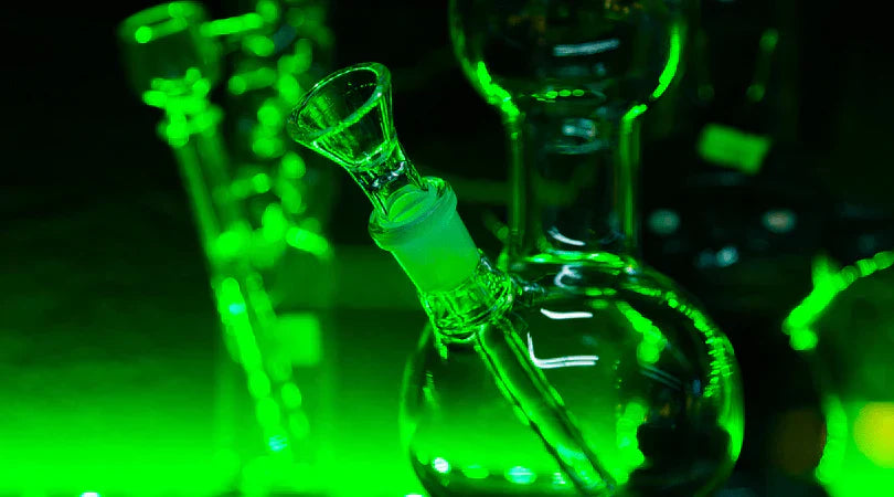 Essential Smoking Accessories Every Smoker Should Have
