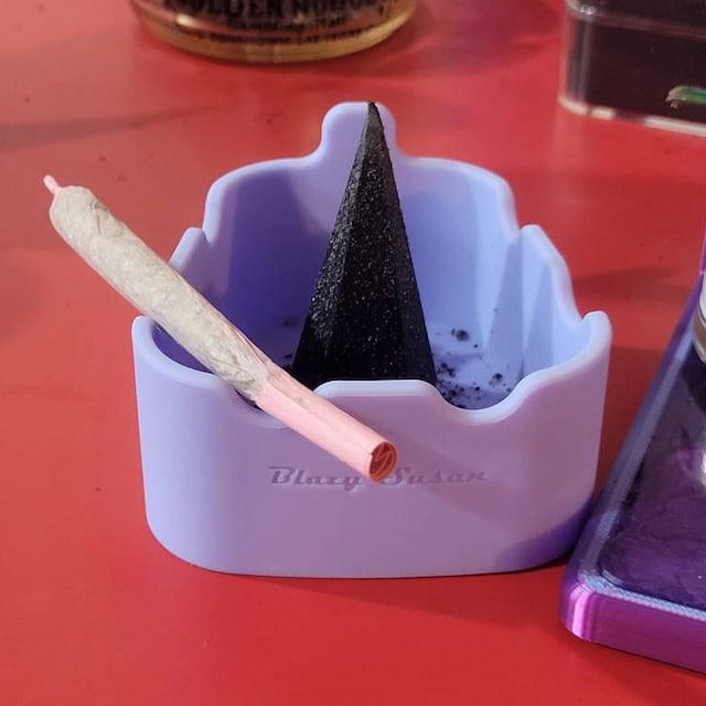 Blazy Susan - Deluxe Ashtray with Silicon Inserts | BZAT02 Main image