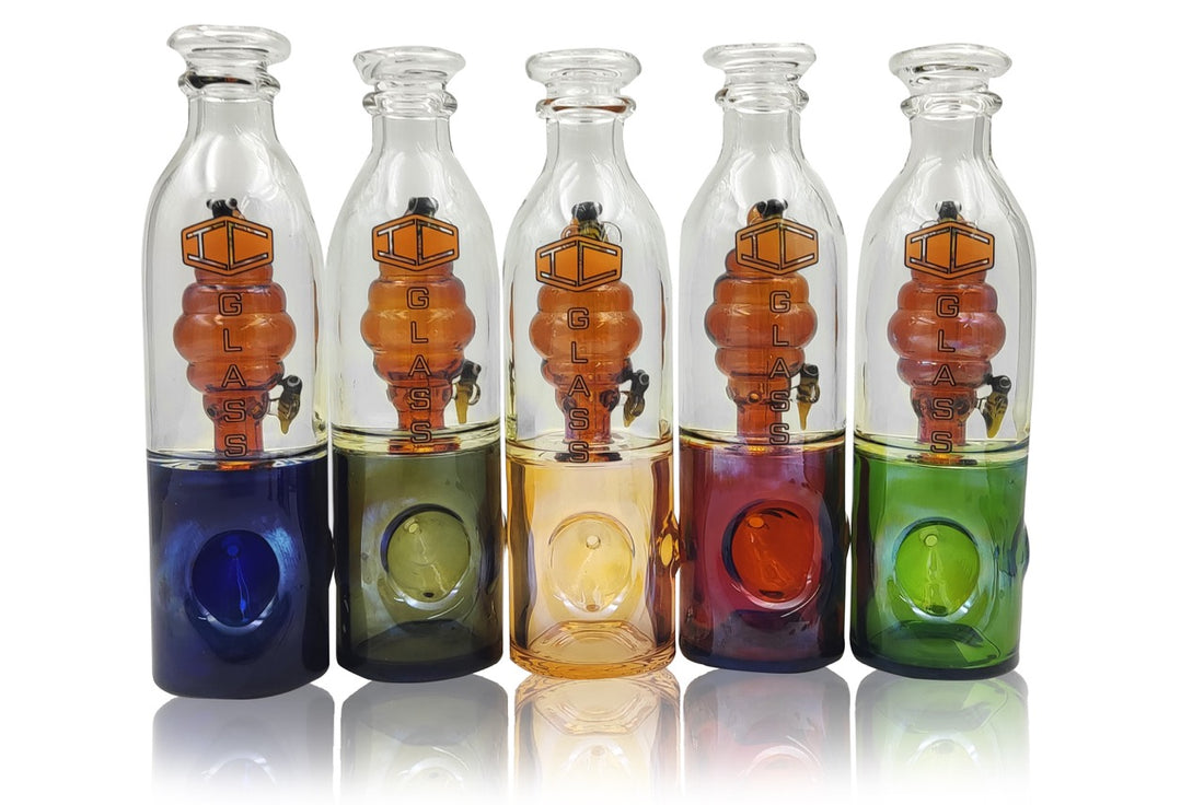 IC GLASS Honey Bee Functional Handpipe – 5.9 inch borosilicate glass pipe with honey bee design in assorted colors