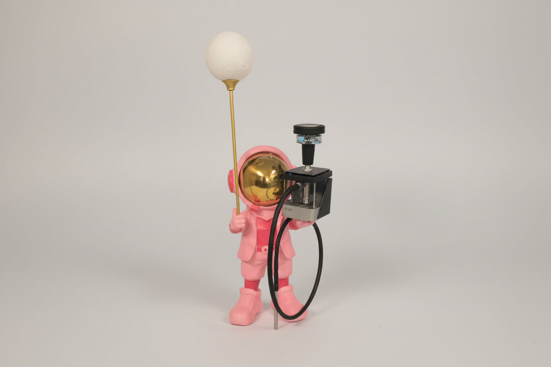 Spaceman Hookah - 3 Feet tall |