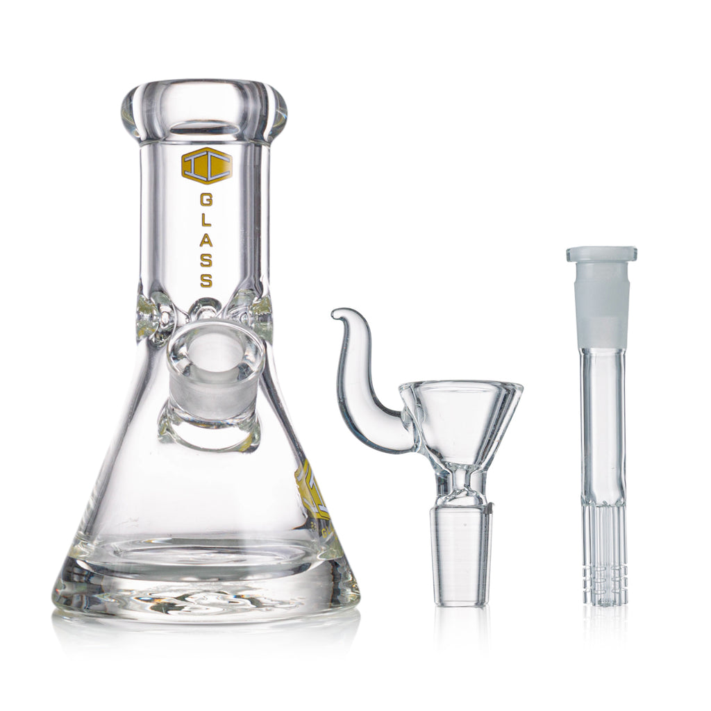 Sturdy beaker-style bong with multi-arm perc filtration