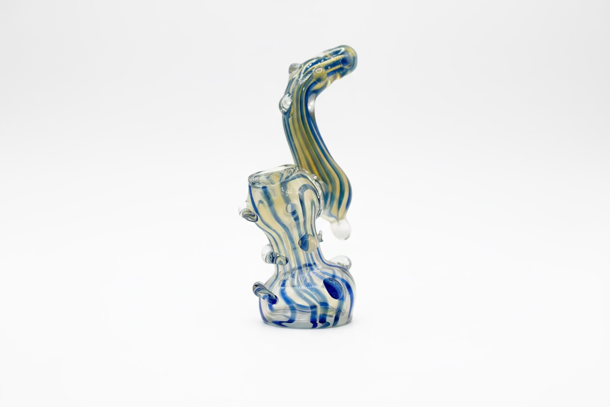 Thorn Shaped Bubbler blue side shot