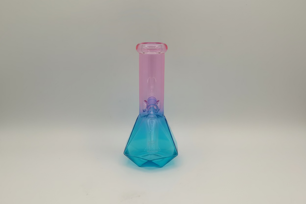 Three-color diamond cut beaker bong for smoking concentrates or flower