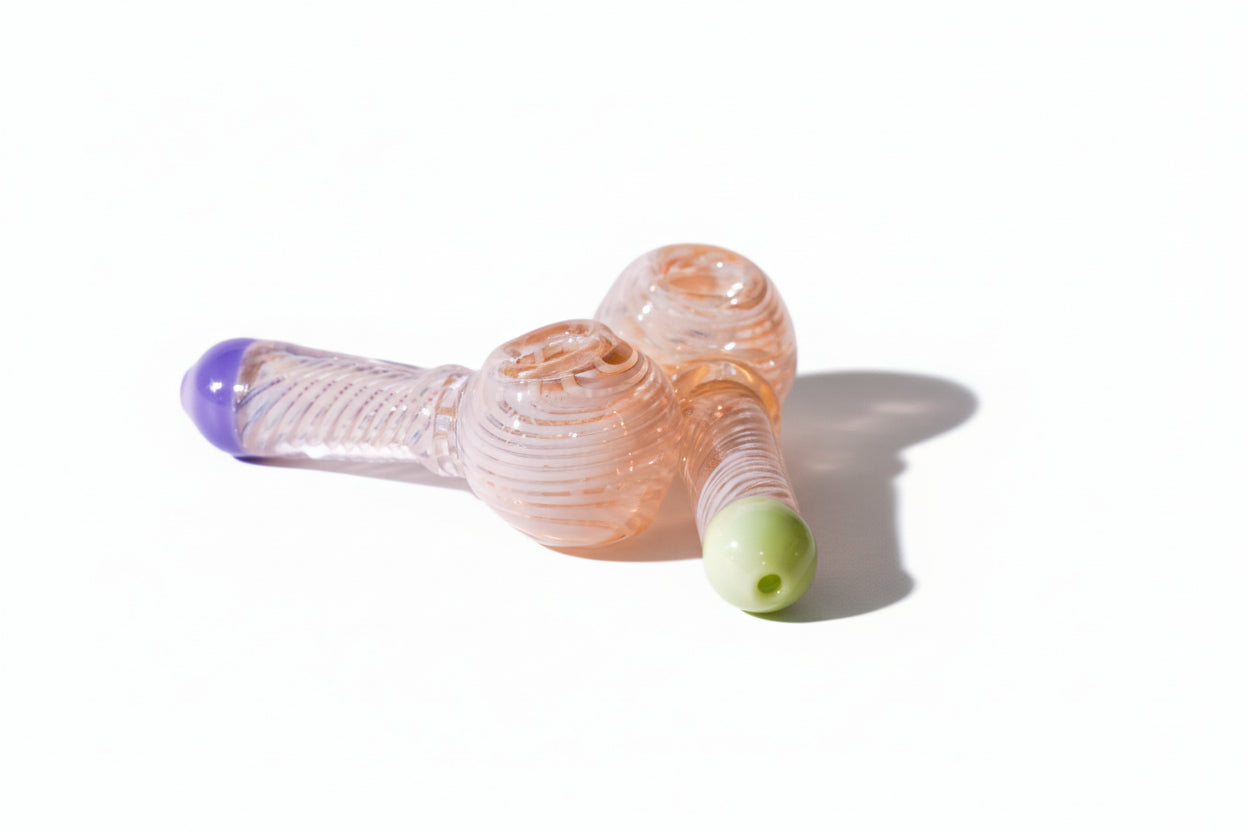 Swirl Glass Hand Pipe with Built-in Screen | HP361 – Wholesale Smoking Accessories