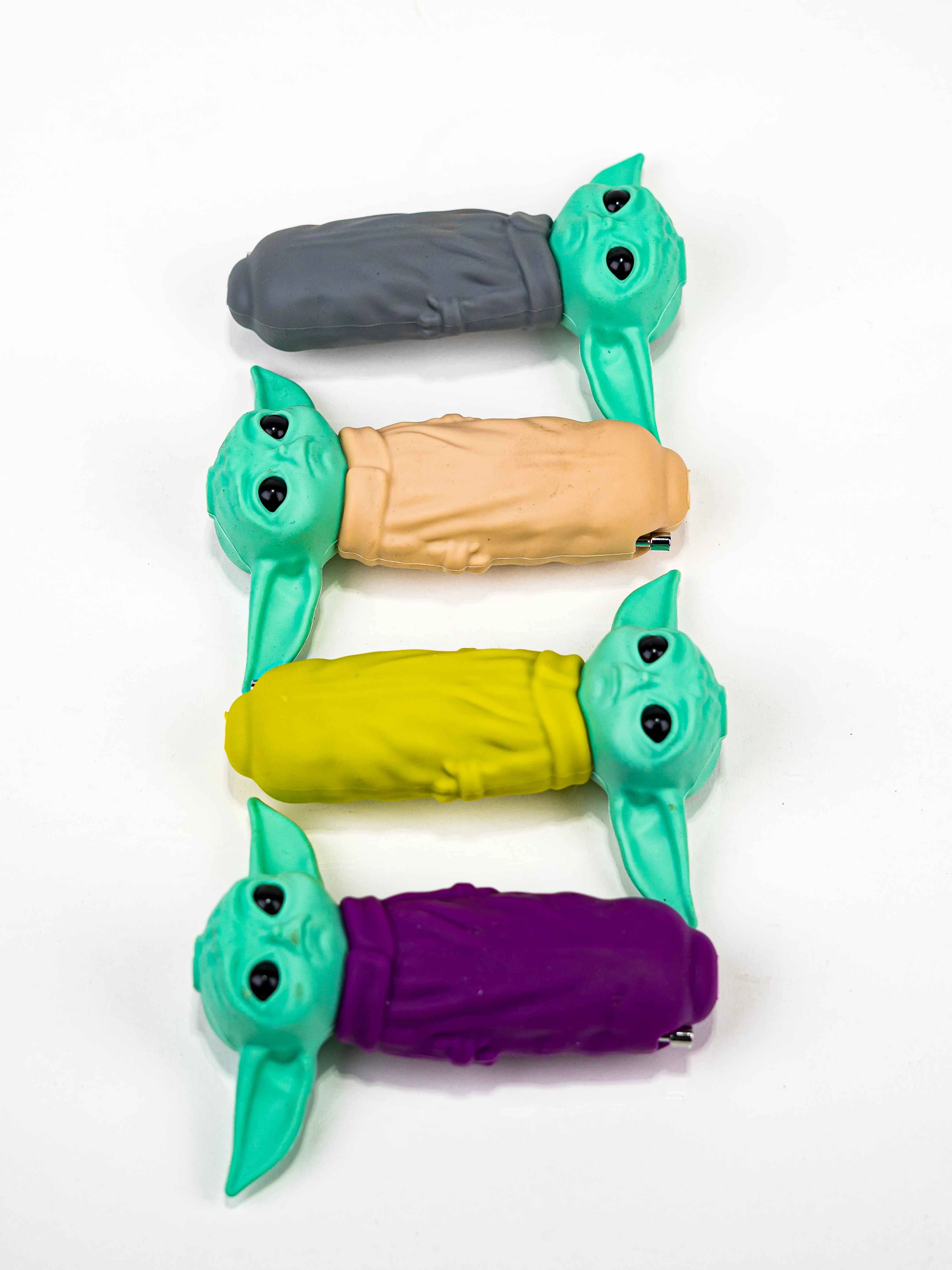 Silicone - Small Baby Yoda Hand Pipe | Single Unit | 5 Units / Pack | Pack